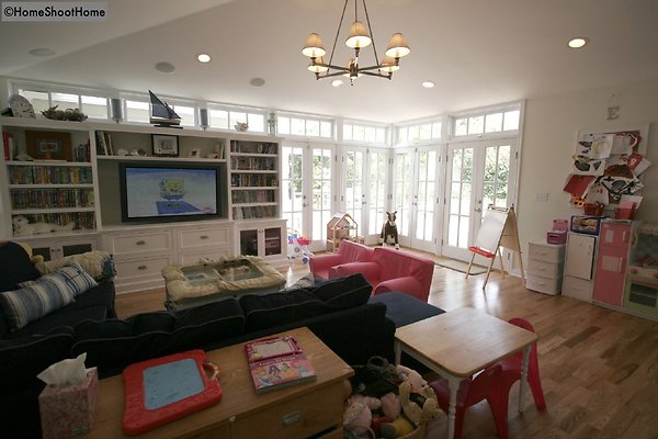 14family room alt 14family room alt