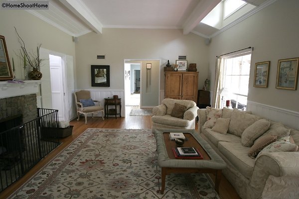 05living room reverse 05living room reverse