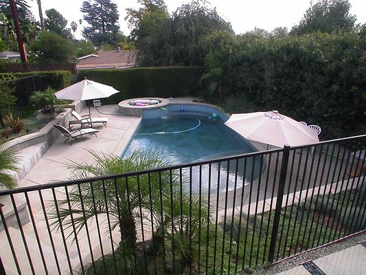 8065 pool
