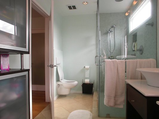 8065 bath3