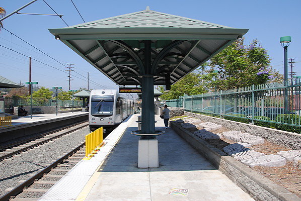 MTA.Gold.Heritage Square Station05