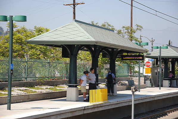 MTA.Gold.Heritage Square Station26