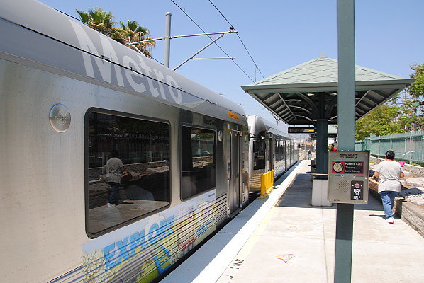 MTA.Gold.Heritage Square Station03
