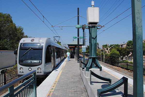 MTA.Gold.Highland Park Station43 MTA.Gold.Highland Park Station43