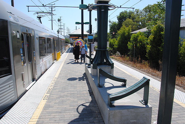 MTA.Gold.Highland Park Station06 MTA.Gold.Highland Park Station06
