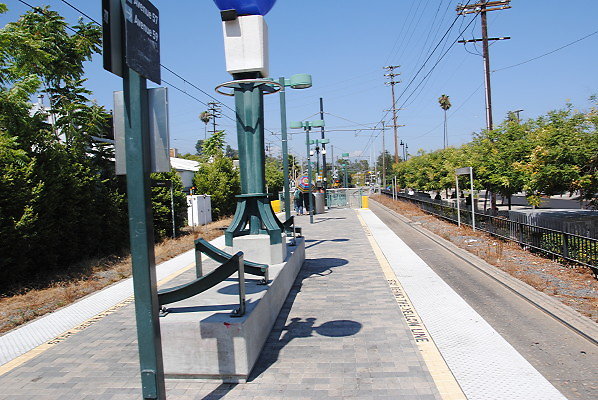 MTA.Gold.Highland Park Station13 MTA.Gold.Highland Park Station13