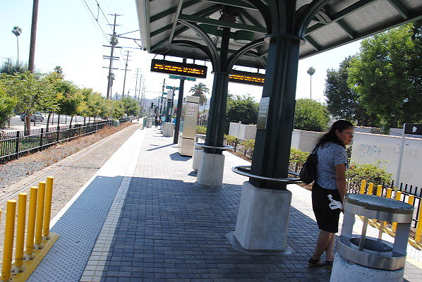 MTA.Gold.Highland Park Station19 MTA.Gold.Highland Park Station19