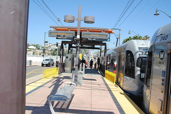 MTA.Gold.Pico.Aliso Station10