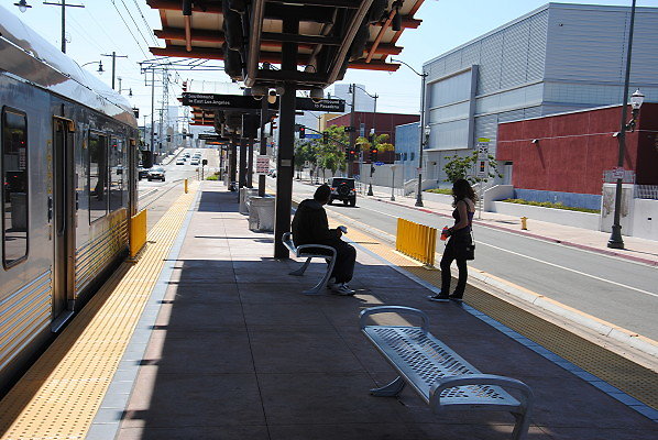 MTA.Gold.Pico.Aliso Station14