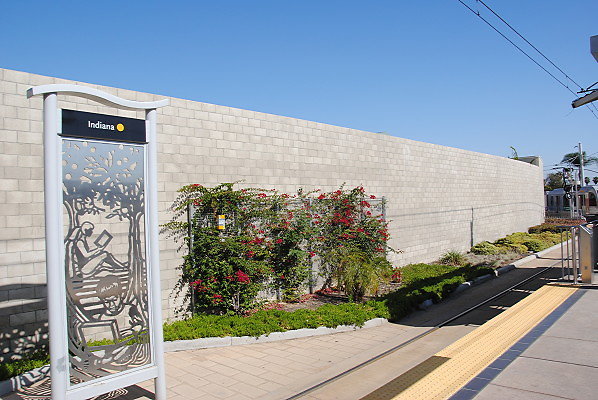 MTA.Gold.Indiana Station02