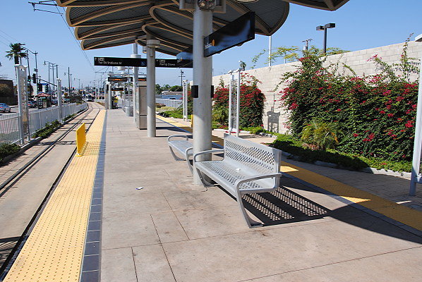 MTA.Gold.Indiana Station45