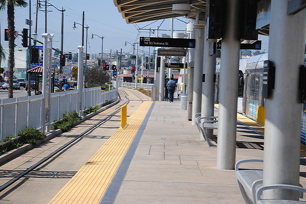 MTA.Gold.Indiana Station29