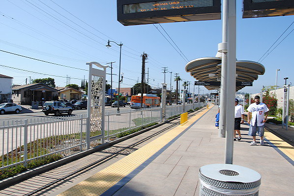 MTA.Gold.Indiana Station12