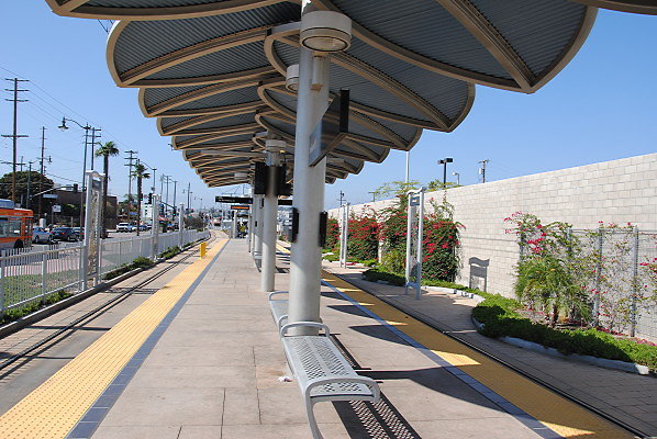 MTA.Gold.Indiana Station38