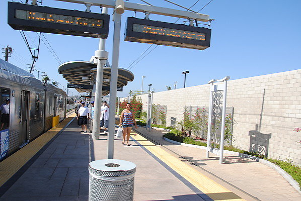 MTA.Gold.Indiana Station05