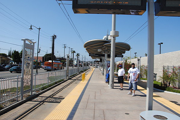 MTA.Gold.Indiana Station13