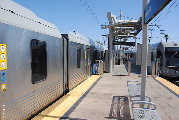 MTA.Gold.Indiana Station16