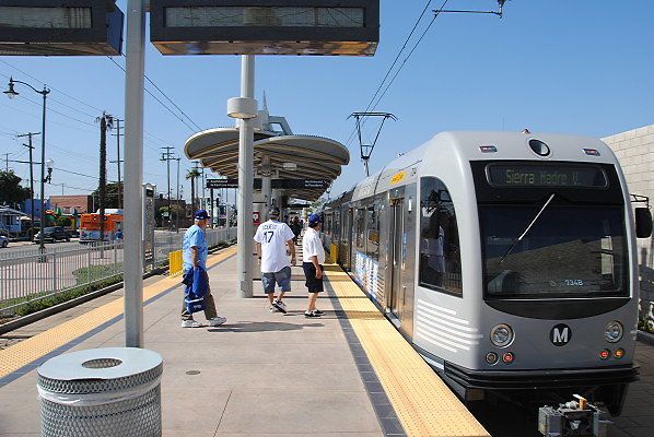 MTA.Gold.Indiana Station19