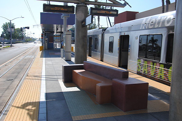 MTA.Gold.Atlantic Station24