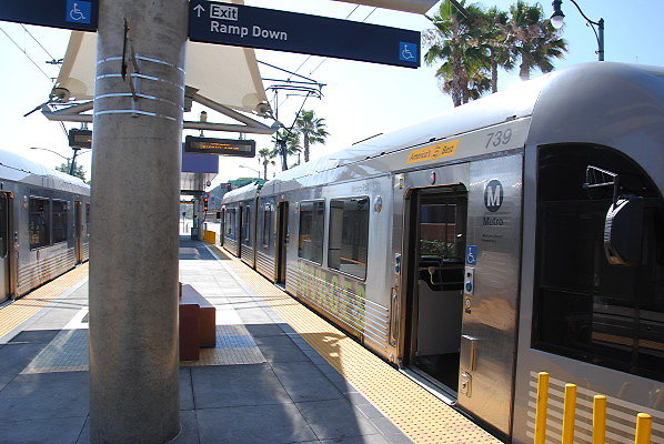 MTA.Gold.Atlantic Station08