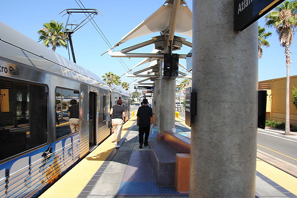 MTA.Gold.Atlantic Station12