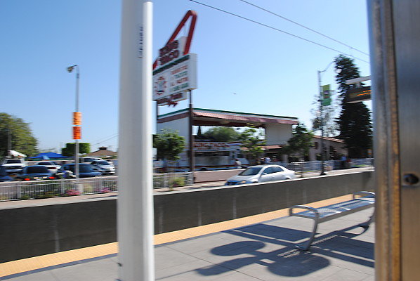 MTA.Gold.Maravilla Station13