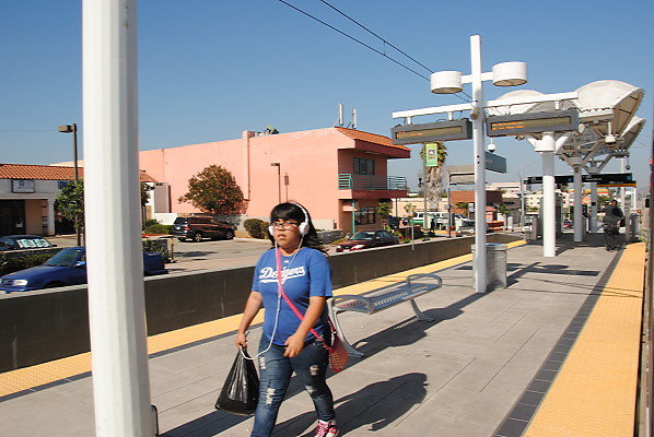 MTA.Gold.Maravilla Station05