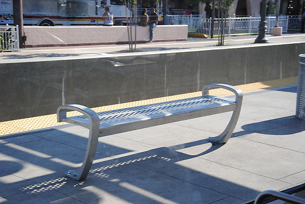 MTA.Gold.Maravilla Station14