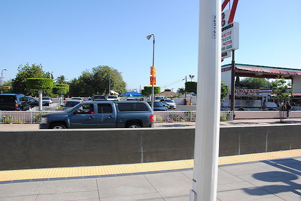MTA.Gold.Maravilla Station11