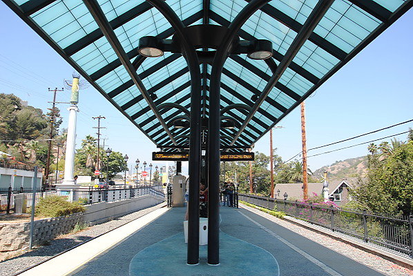 MTA.Gold.SouthWest Museum Station42