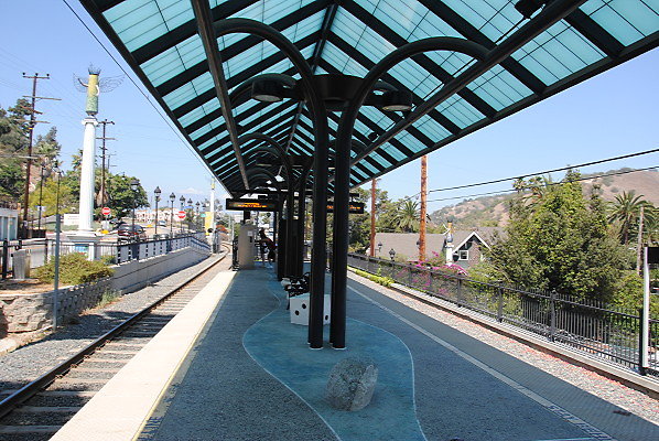 MTA.Gold.SouthWest Museum Station34