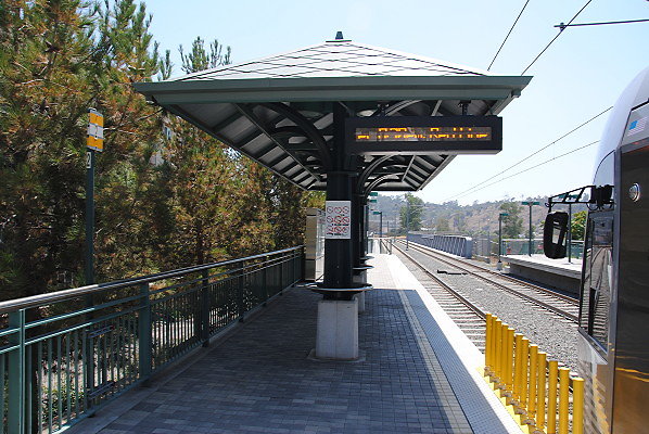 MTA.Gold.Lincoln.Cypress Station03