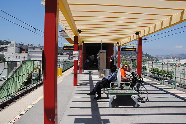 MTA.Gold.Chinatown Station23