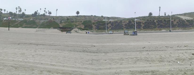 Dockweiler Beach near LAX 12