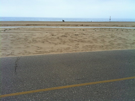 Dockweiler Beach near LAX 39
