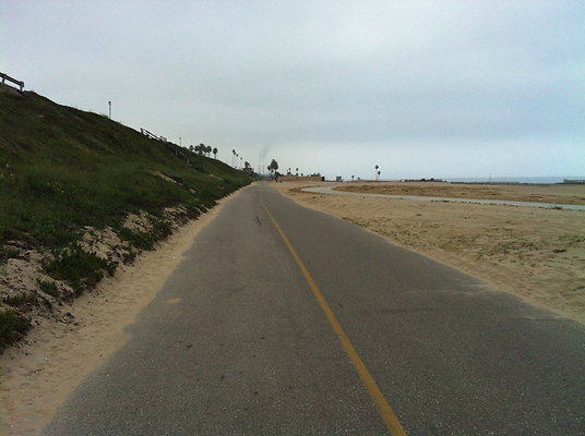 Dockweiler Beach near LAX 37