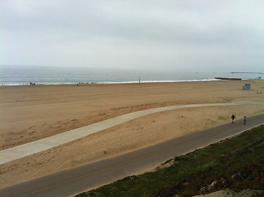 Dockweiler Beach near LAX 42