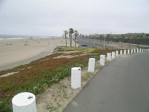 A-Dockweiler Beach near LAX 4