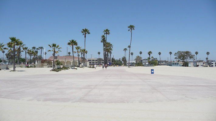 2-Beach-Granada Av-BelmShr lbch-15