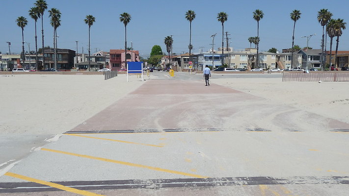 2-Beach-Claremont Av lbch-73