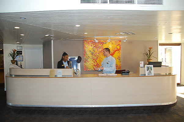 Marina Del Rey Hotel.Lobby