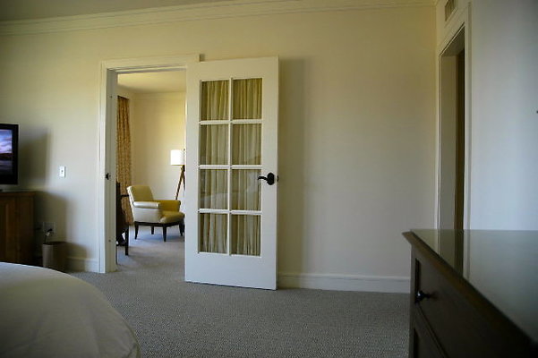 Guest Room 4128 .09