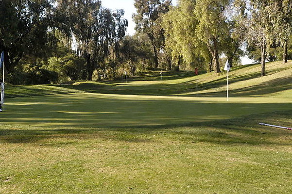 Ike Chip Putt.05