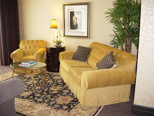 806 Bedroom Seating