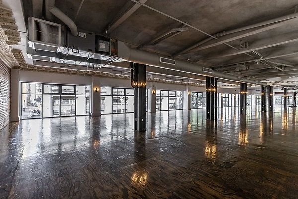 Alexandria.Mezzanine.15