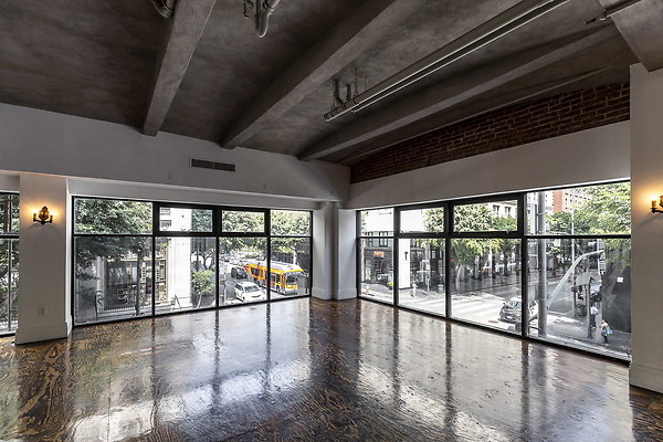 Alexandria.Mezzanine.10
