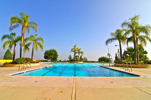 LaCanada.CC.Pool.H.Wood.Locs08