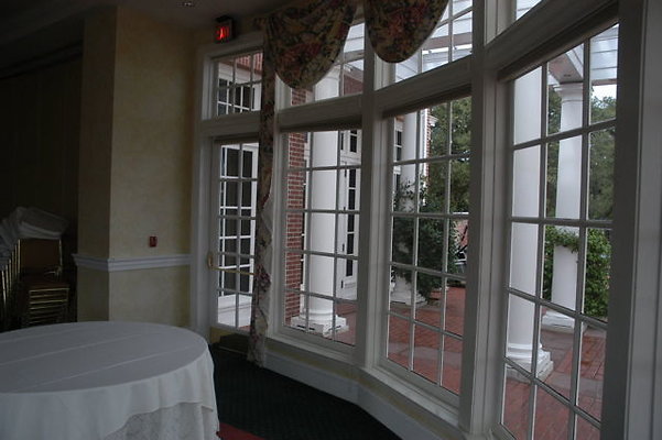 Sherwood CC PatioRoom.06