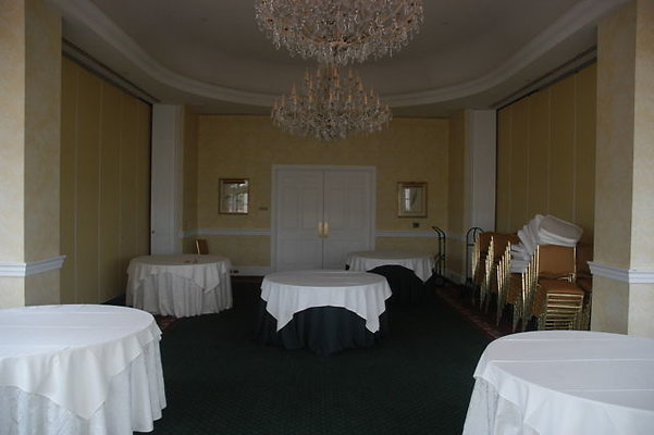 Sherwood CC PatioRoom.05