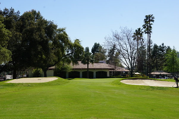 Brookside.18th.Hole.34
